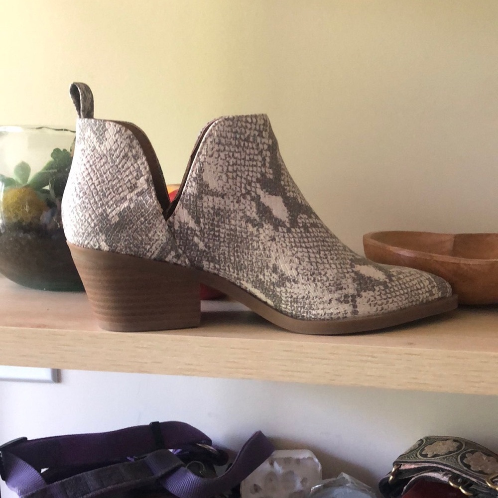 Snake print pointy toe ankle boots